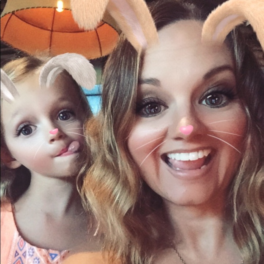 Meet your Posher, Courtney